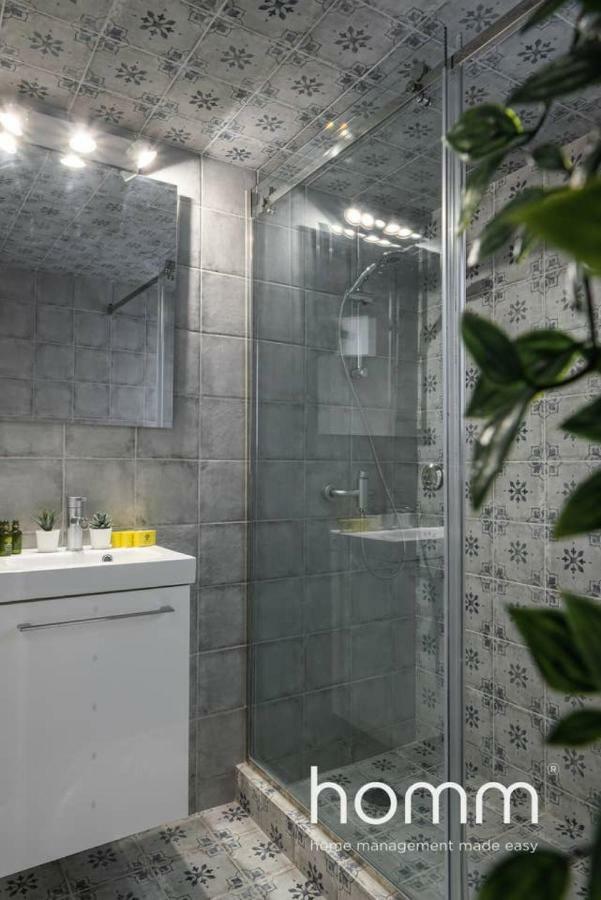 Nemeseos 1St Floor Homm Apartment With Roof Garden And Wading Pool Афины Экстерьер фото